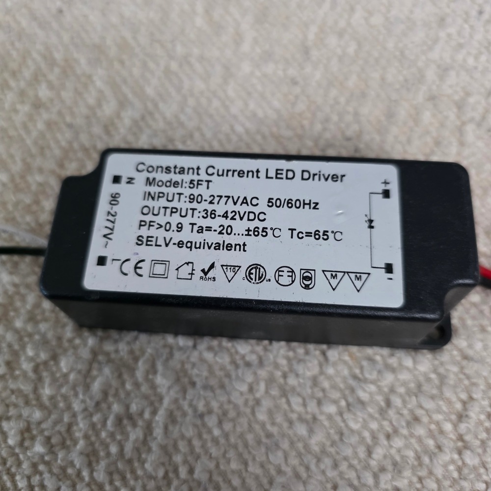 Constant Current LED Driver Model 5FT 90-277VAC Input 36-42VDC Output Black NEW
